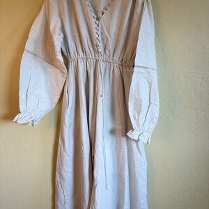 Elegant White Long-Sleeve Dress
